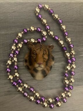 Mardi Gras CHIPPED Tiger Head Pendant Necklace with Purple & Gold Beads